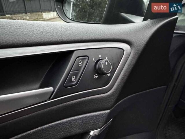 Серый Фольксваген Гольф, объемом двигателя 2 л и пробегом 249 тыс. км за 14990 $, фото 15 на Automoto.ua