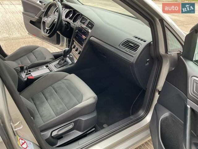 Серый Фольксваген Гольф, объемом двигателя 1.97 л и пробегом 212 тыс. км за 15000 $, фото 9 на Automoto.ua