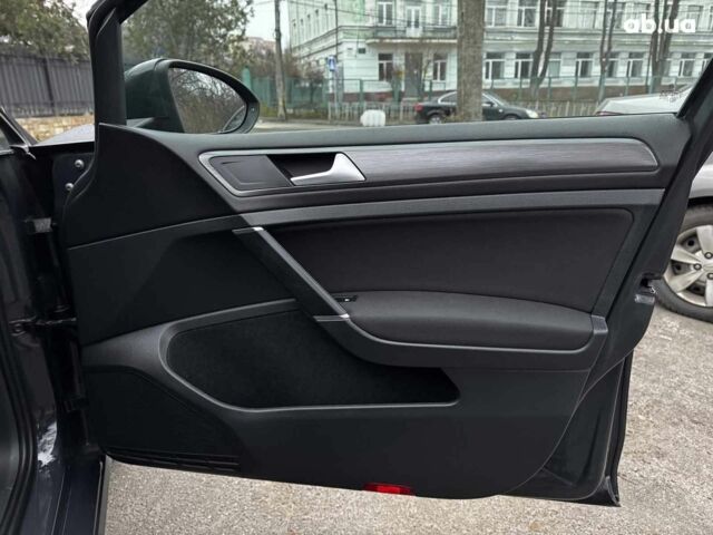 Серый Фольксваген Гольф, объемом двигателя 2 л и пробегом 249 тыс. км за 14990 $, фото 37 на Automoto.ua