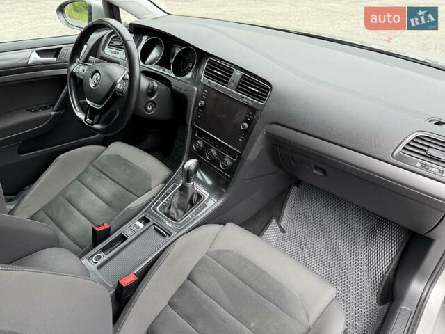 Сірий Фольксваген Гольф, об'ємом двигуна 1.97 л та пробігом 222 тис. км за 16369 $, фото 19 на Automoto.ua