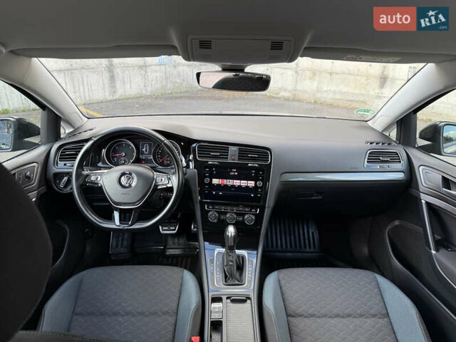 Сірий Фольксваген Гольф, об'ємом двигуна 2 л та пробігом 249 тис. км за 15999 $, фото 51 на Automoto.ua