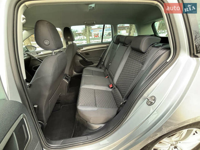 Серый Фольксваген Гольф, объемом двигателя 2 л и пробегом 207 тыс. км за 14700 $, фото 17 на Automoto.ua