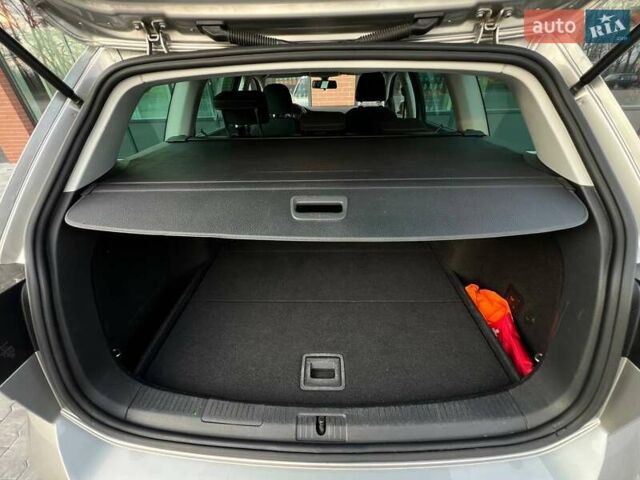 Серый Фольксваген Гольф, объемом двигателя 1.6 л и пробегом 214 тыс. км за 12490 $, фото 46 на Automoto.ua