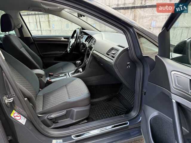Сірий Фольксваген Гольф, об'ємом двигуна 2 л та пробігом 249 тис. км за 15999 $, фото 65 на Automoto.ua