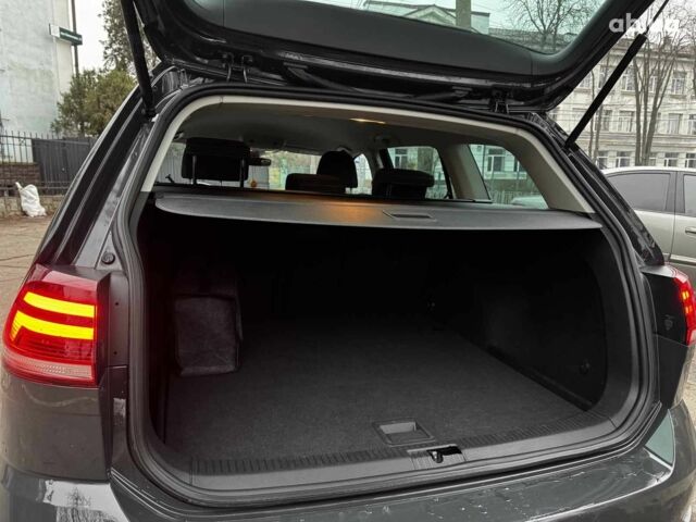 Серый Фольксваген Гольф, объемом двигателя 2 л и пробегом 249 тыс. км за 14990 $, фото 9 на Automoto.ua