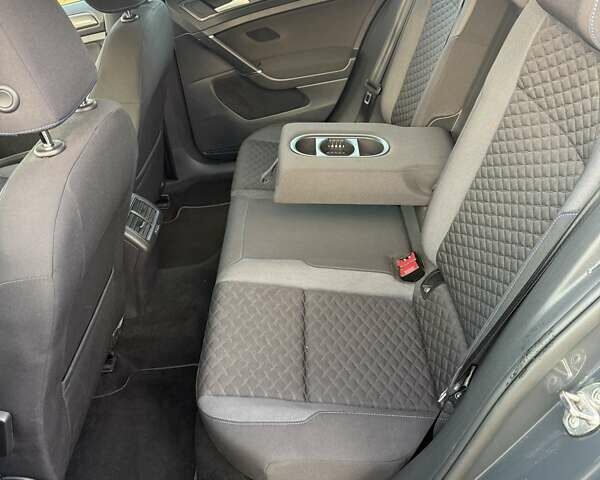 Сірий Фольксваген Гольф, об'ємом двигуна 1.6 л та пробігом 179 тис. км за 14444 $, фото 18 на Automoto.ua