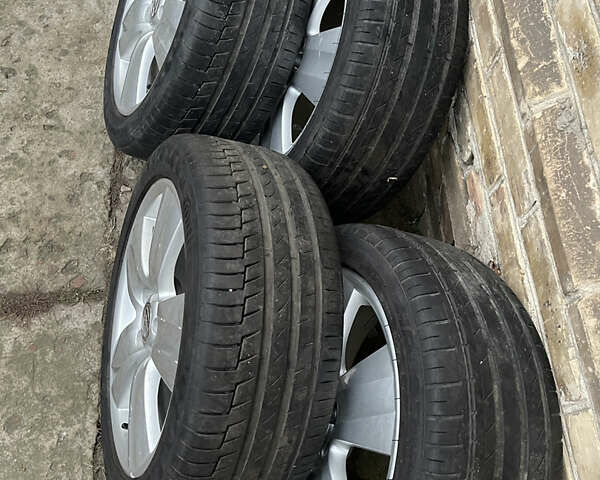 Серый Фольксваген Гольф, объемом двигателя 2 л и пробегом 260 тыс. км за 15750 $, фото 27 на Automoto.ua