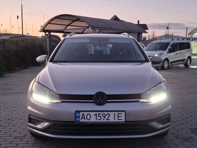 Серый Фольксваген Гольф, объемом двигателя 1.6 л и пробегом 187 тыс. км за 11900 $, фото 4 на Automoto.ua