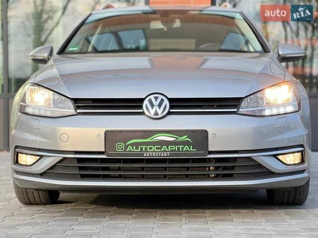Серый Фольксваген Гольф, объемом двигателя 1.6 л и пробегом 214 тыс. км за 12490 $, фото 3 на Automoto.ua