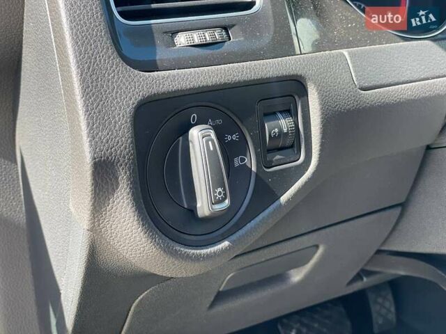 Серый Фольксваген Гольф, объемом двигателя 1.8 л и пробегом 143 тыс. км за 10999 $, фото 19 на Automoto.ua