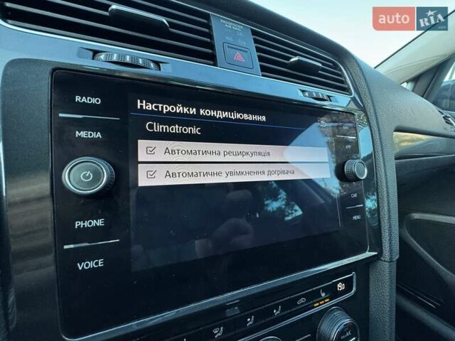 Серый Фольксваген Гольф, объемом двигателя 1.6 л и пробегом 168 тыс. км за 15999 $, фото 57 на Automoto.ua