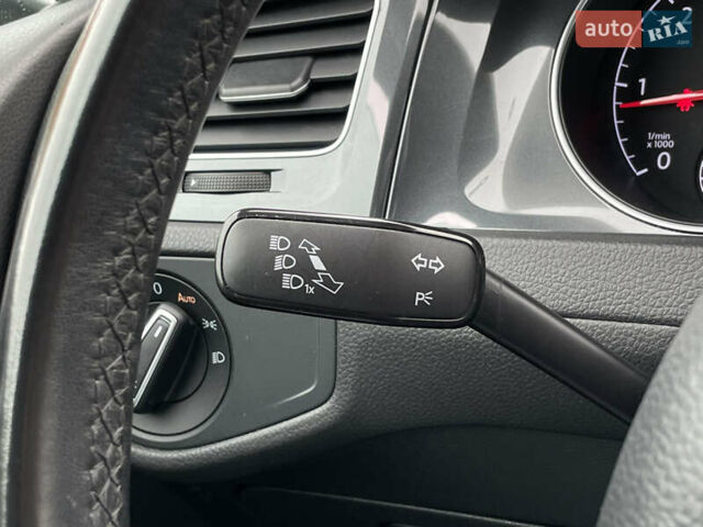 Серый Фольксваген Гольф, объемом двигателя 2 л и пробегом 197 тыс. км за 16790 $, фото 39 на Automoto.ua