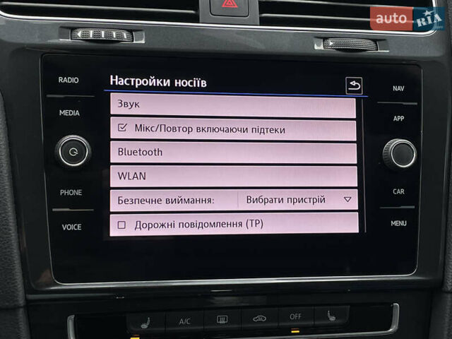 Серый Фольксваген Гольф, объемом двигателя 2 л и пробегом 197 тыс. км за 16790 $, фото 50 на Automoto.ua