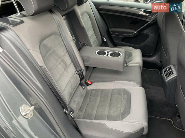 Серый Фольксваген Гольф, объемом двигателя 2 л и пробегом 197 тыс. км за 16790 $, фото 29 на Automoto.ua