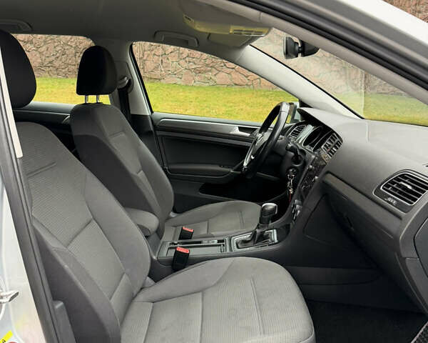 Серый Фольксваген Гольф, объемом двигателя 2 л и пробегом 232 тыс. км за 15999 $, фото 23 на Automoto.ua