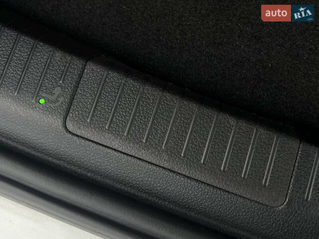 Сірий Фольксваген Гольф, об'ємом двигуна 1.97 л та пробігом 196 тис. км за 17707 $, фото 36 на Automoto.ua