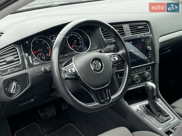 Серый Фольксваген Гольф, объемом двигателя 2 л и пробегом 197 тыс. км за 16790 $, фото 16 на Automoto.ua