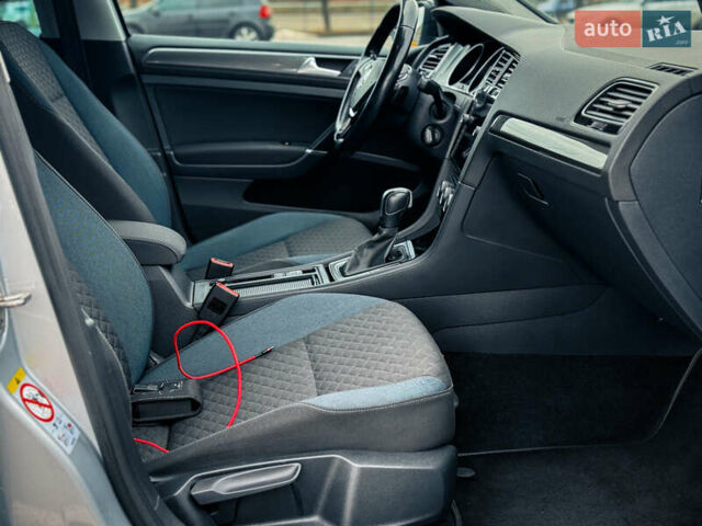 Серый Фольксваген Гольф, объемом двигателя 1.97 л и пробегом 193 тыс. км за 17200 $, фото 81 на Automoto.ua