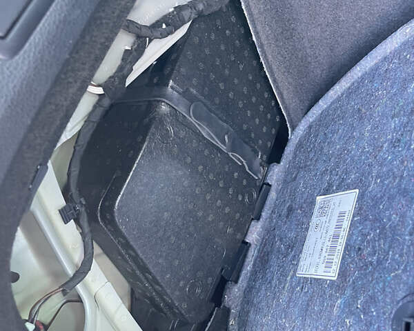 Сірий Фольксваген Гольф, об'ємом двигуна 1.97 л та пробігом 193 тис. км за 16999 $, фото 25 на Automoto.ua