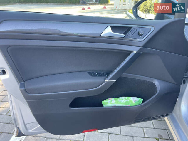 Фольксваген Гольф 2020 в Луцке на Automoto.ua Серый Фольксваген Гольф, объемом двигателя 1.97 л и пробегом 193 тыс. км за 17500 $, фото 14 на Automoto.ua