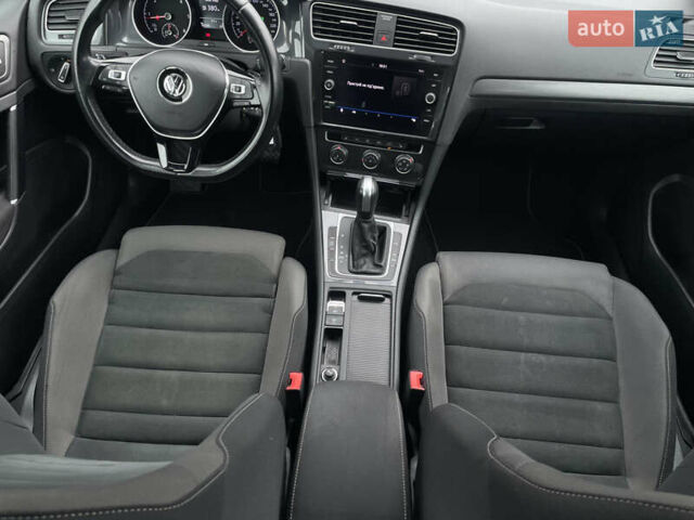 Серый Фольксваген Гольф, объемом двигателя 2 л и пробегом 197 тыс. км за 16790 $, фото 34 на Automoto.ua