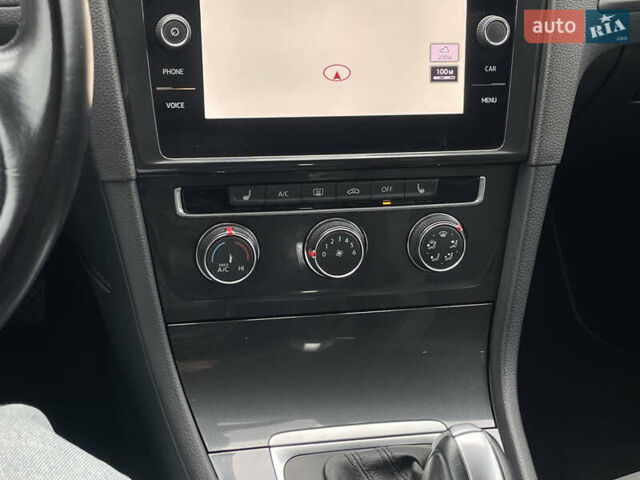 Серый Фольксваген Гольф, объемом двигателя 2 л и пробегом 197 тыс. км за 16790 $, фото 44 на Automoto.ua