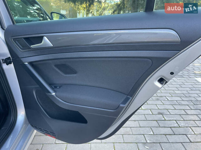 Фольксваген Гольф 2020 в Луцке на Automoto.ua Серый Фольксваген Гольф, объемом двигателя 1.97 л и пробегом 193 тыс. км за 17500 $, фото 26 на Automoto.ua