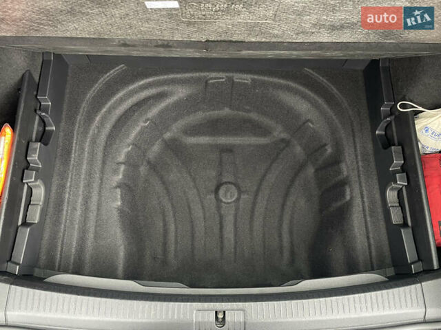 Серый Фольксваген Гольф, объемом двигателя 2 л и пробегом 197 тыс. км за 16790 $, фото 27 на Automoto.ua