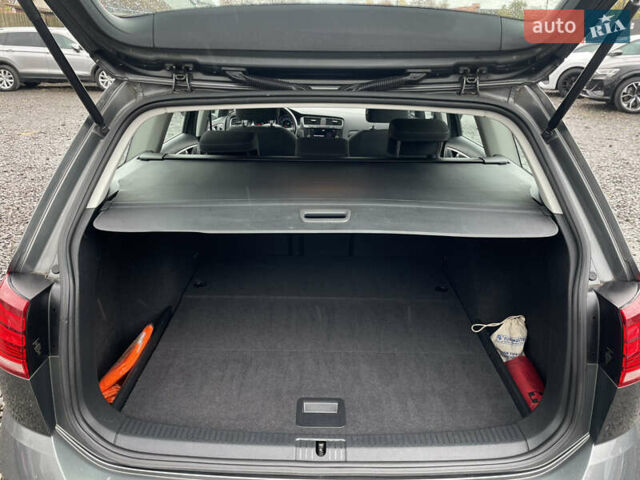 Серый Фольксваген Гольф, объемом двигателя 2 л и пробегом 197 тыс. км за 16790 $, фото 25 на Automoto.ua