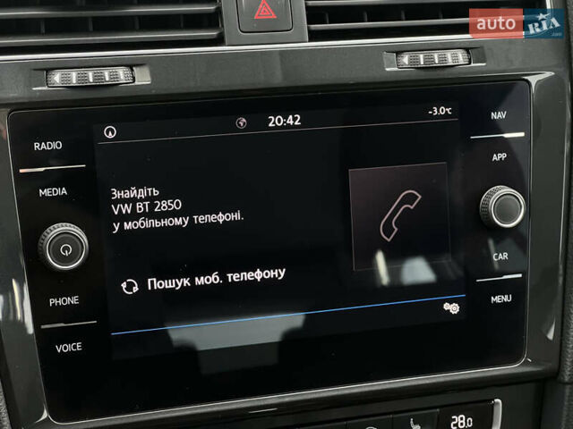 Сірий Фольксваген Гольф, об'ємом двигуна 1.97 л та пробігом 196 тис. км за 17707 $, фото 61 на Automoto.ua