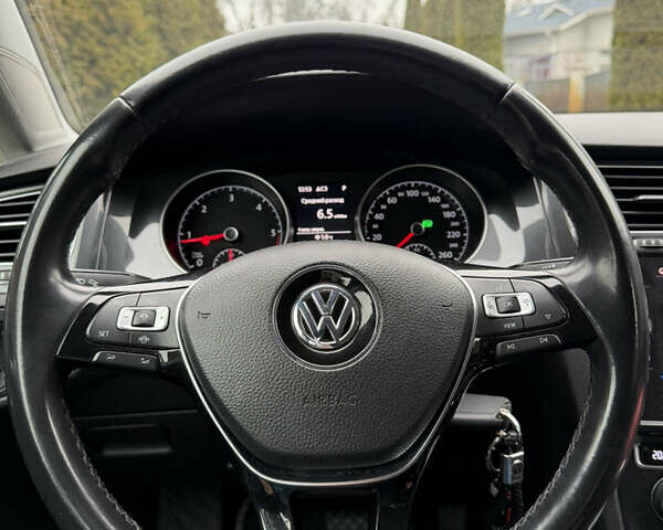 Серый Фольксваген Гольф, объемом двигателя 2 л и пробегом 232 тыс. км за 15999 $, фото 16 на Automoto.ua