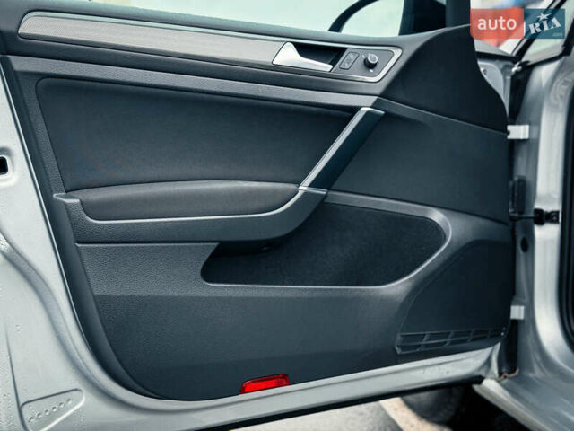 Серый Фольксваген Гольф, объемом двигателя 1.97 л и пробегом 193 тыс. км за 17200 $, фото 54 на Automoto.ua