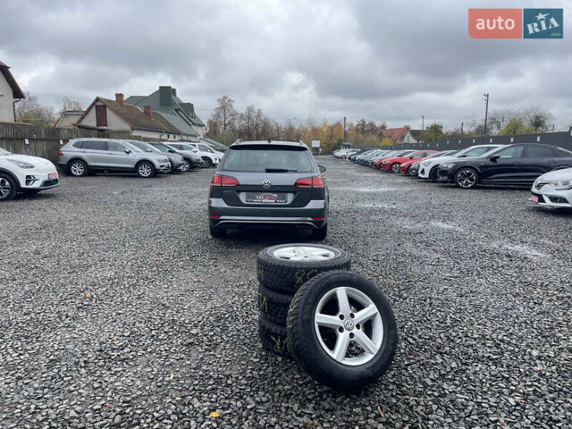 Серый Фольксваген Гольф, объемом двигателя 2 л и пробегом 197 тыс. км за 16790 $, фото 80 на Automoto.ua