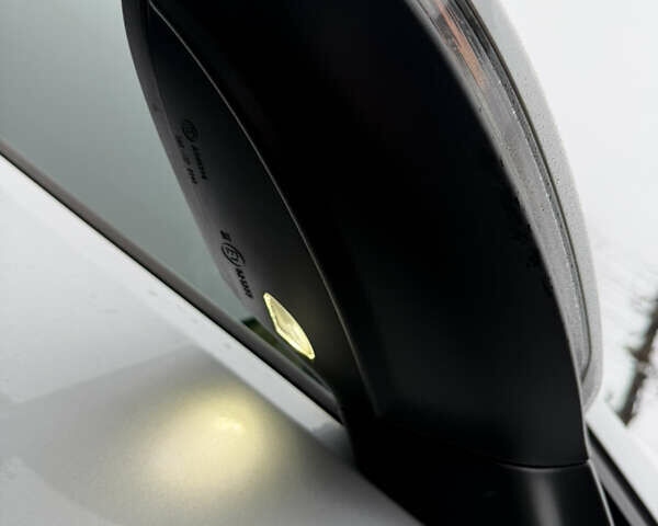 Серый Фольксваген Гольф, объемом двигателя 2 л и пробегом 232 тыс. км за 15999 $, фото 26 на Automoto.ua