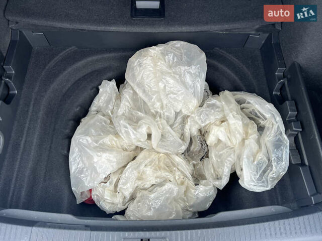 Сірий Фольксваген Гольф, об'ємом двигуна 1.97 л та пробігом 196 тис. км за 17707 $, фото 35 на Automoto.ua