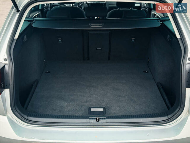 Серый Фольксваген Гольф, объемом двигателя 1.97 л и пробегом 193 тыс. км за 17200 $, фото 26 на Automoto.ua