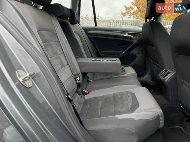 Серый Фольксваген Гольф, объемом двигателя 2 л и пробегом 197 тыс. км за 16790 $, фото 28 на Automoto.ua