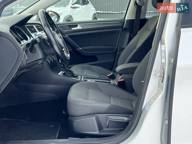 Сірий Фольксваген Гольф, об'ємом двигуна 1.97 л та пробігом 196 тис. км за 17707 $, фото 24 на Automoto.ua