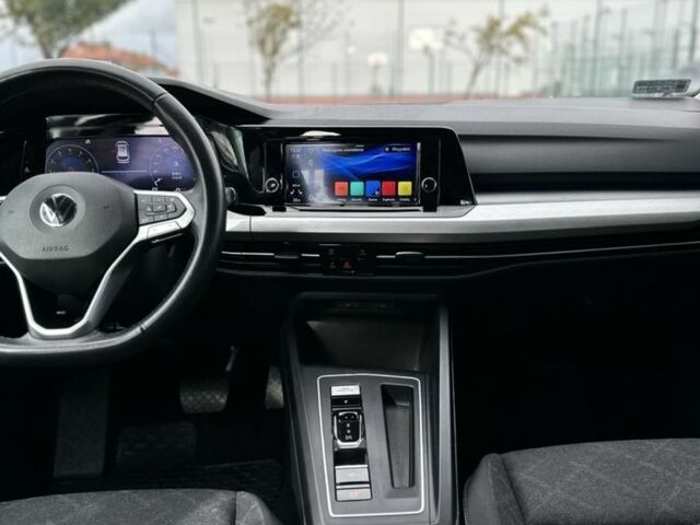 Серый Фольксваген Гольф, объемом двигателя 1.5 л и пробегом 175 тыс. км за 18700 $, фото 9 на Automoto.ua