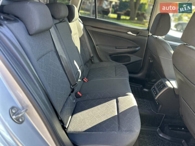 Серый Фольксваген Гольф, объемом двигателя 2 л и пробегом 219 тыс. км за 19699 $, фото 102 на Automoto.ua