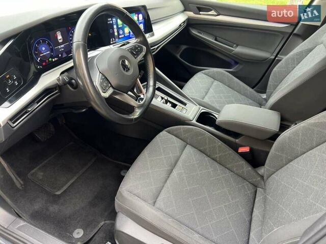 Серый Фольксваген Гольф, объемом двигателя 2 л и пробегом 211 тыс. км за 19899 $, фото 18 на Automoto.ua