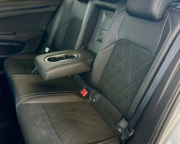 Серый Фольксваген Гольф, объемом двигателя 1.97 л и пробегом 172 тыс. км за 20999 $, фото 16 на Automoto.ua