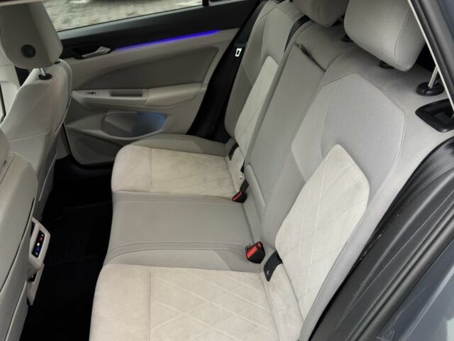 Серый Фольксваген Гольф, объемом двигателя 2 л и пробегом 184 тыс. км за 23500 $, фото 13 на Automoto.ua