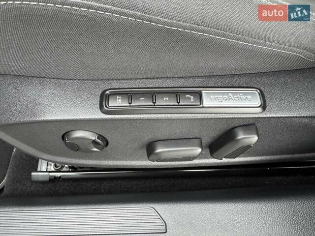 Серый Фольксваген Гольф, объемом двигателя 2 л и пробегом 160 тыс. км за 20800 $, фото 35 на Automoto.ua