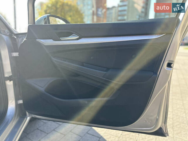 Серый Фольксваген Гольф, объемом двигателя 2 л и пробегом 219 тыс. км за 19699 $, фото 93 на Automoto.ua