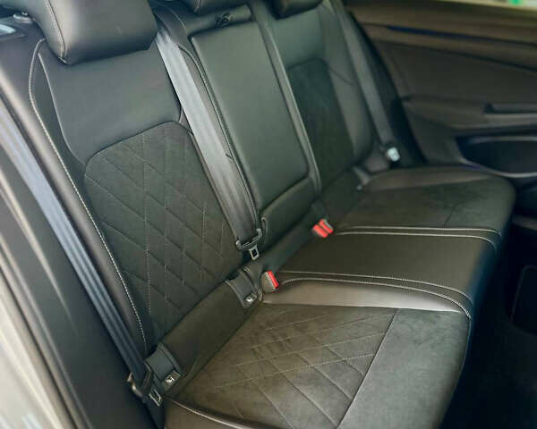 Серый Фольксваген Гольф, объемом двигателя 1.97 л и пробегом 172 тыс. км за 20999 $, фото 29 на Automoto.ua