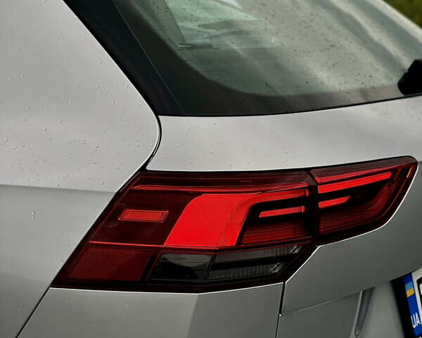 Серый Фольксваген Гольф, объемом двигателя 1.97 л и пробегом 217 тыс. км за 19999 $, фото 13 на Automoto.ua