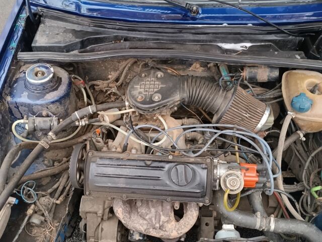 Синій Фольксваген Гольф, об'ємом двигуна 1.3 л та пробігом 2 тис. км за 800 $, фото 3 на Automoto.ua