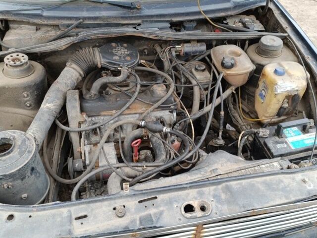 Синій Фольксваген Гольф, об'ємом двигуна 0 л та пробігом 300 тис. км за 1200 $, фото 1 на Automoto.ua