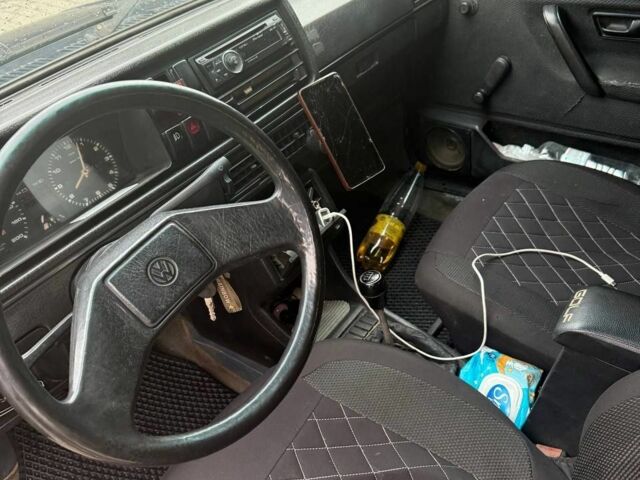 Синий Фольксваген Гольф, объемом двигателя 1.6 л и пробегом 378 тыс. км за 1700 $, фото 7 на Automoto.ua